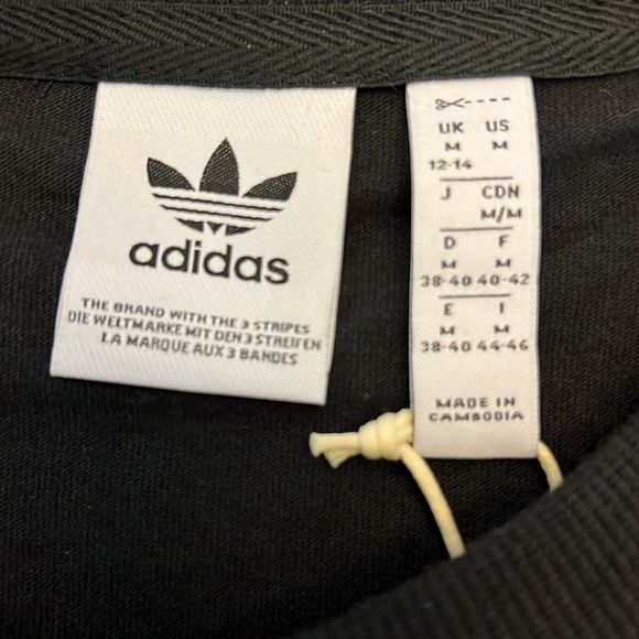 NWT Adidas Adicolor Essentials Tee - Picture 3 of 4